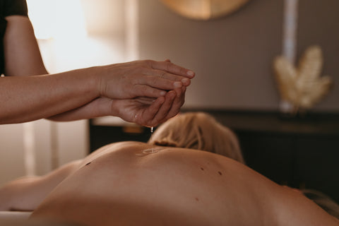 Le massage drainant révolutionnaire de Renata França