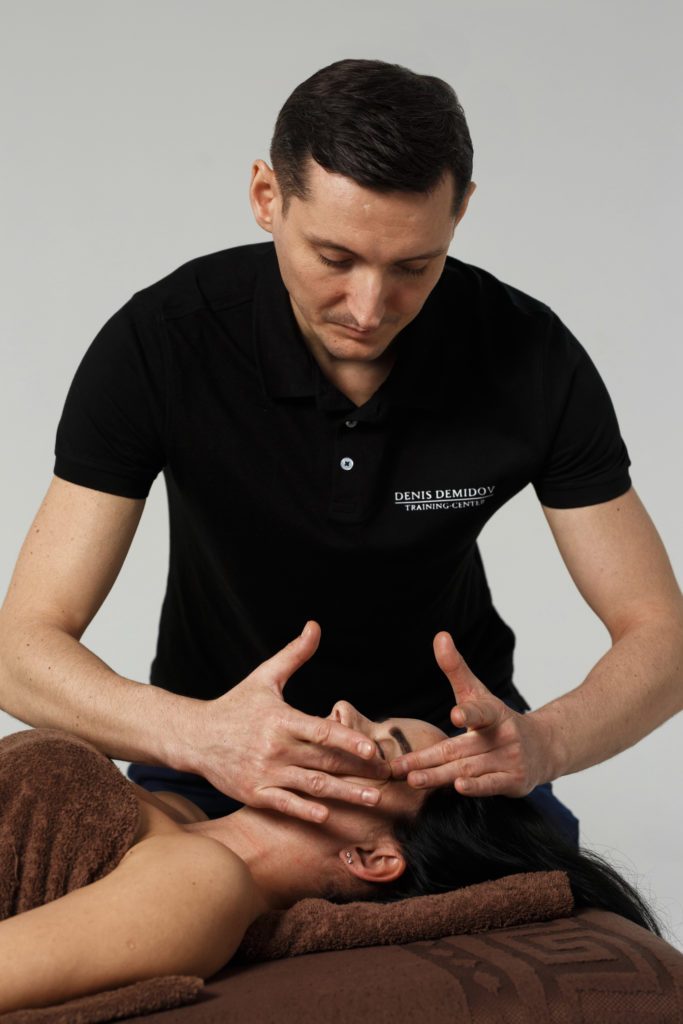 Formation massage Myolifting avec Denis Demivov